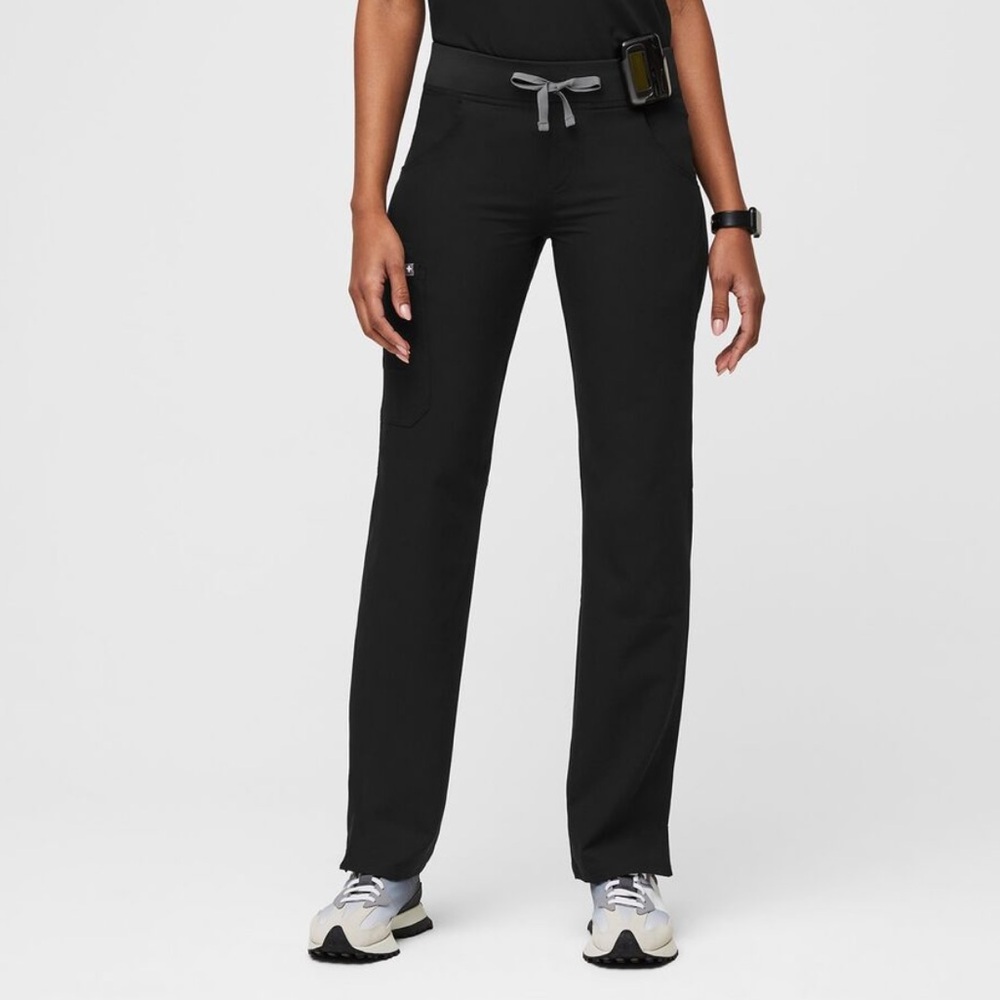 Figs Womens Kade Cargo Scrub Pants Black XL Tall